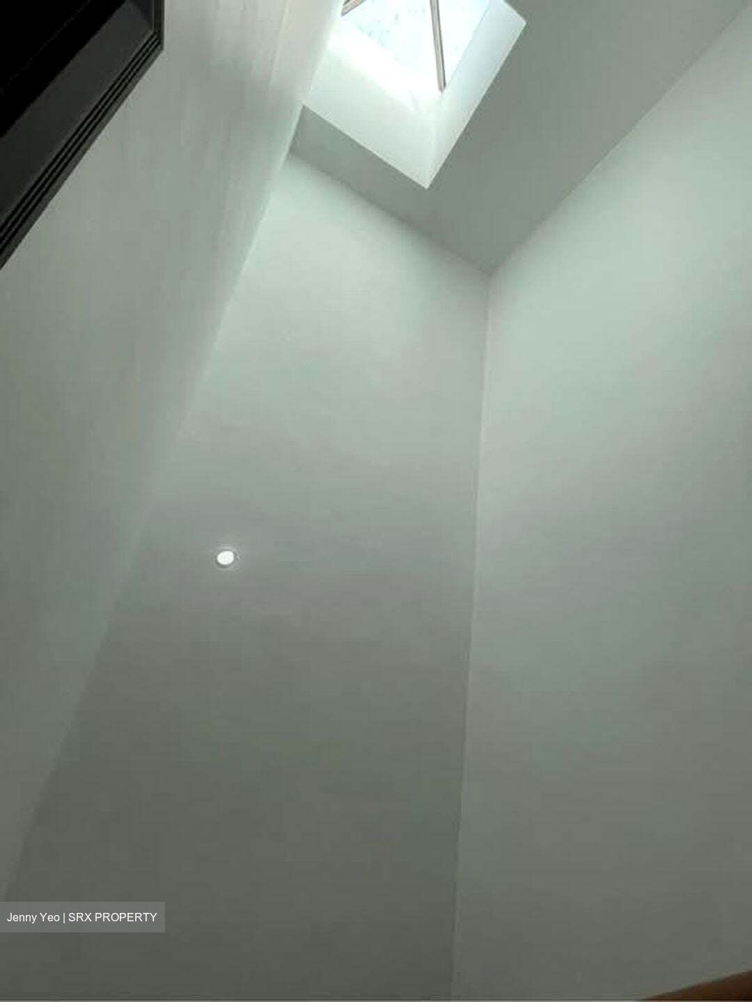 Mera Terrace (D16), Terrace #530821721